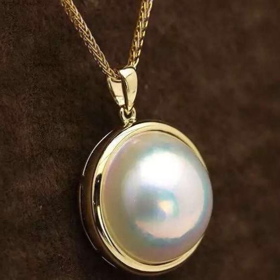 Náhrdelník s bílou perlou 12875