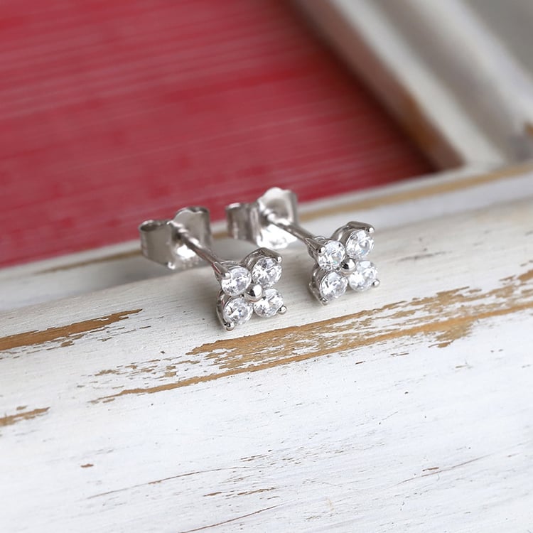 Stříbrné náušnice s lab-grown diamanty ve tvaru květiny Teresia 104187