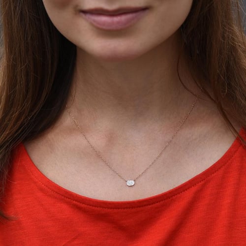 Oválný minimalistický náhrdelník s diamanty Vonnie