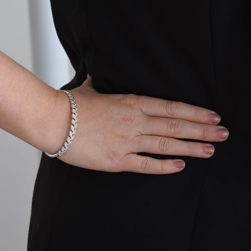 Elegantní náramek s třpytivými diamanty Ettore