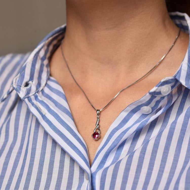 Náhrdelník s rubínem 22466