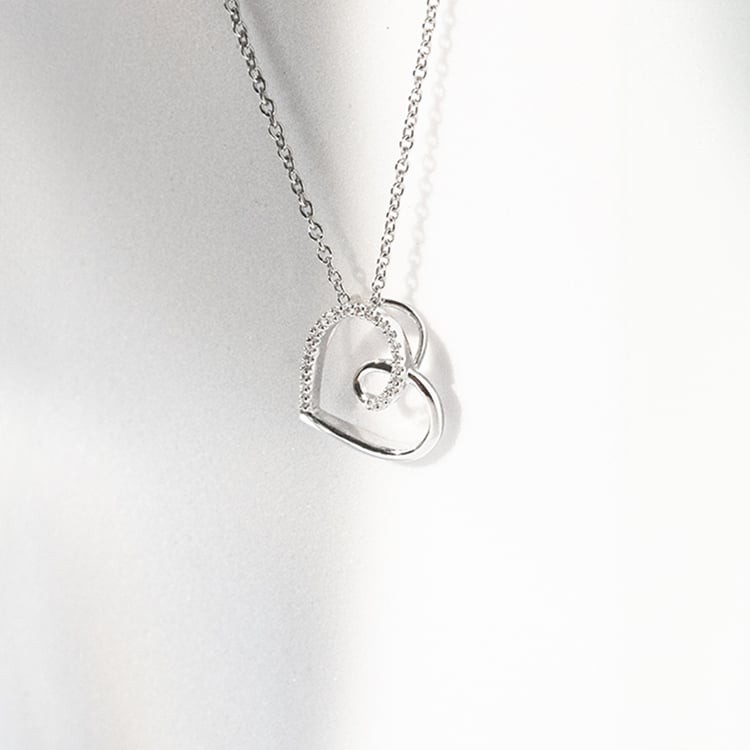 Romantický přívěsek s diamanty Mariano 142619