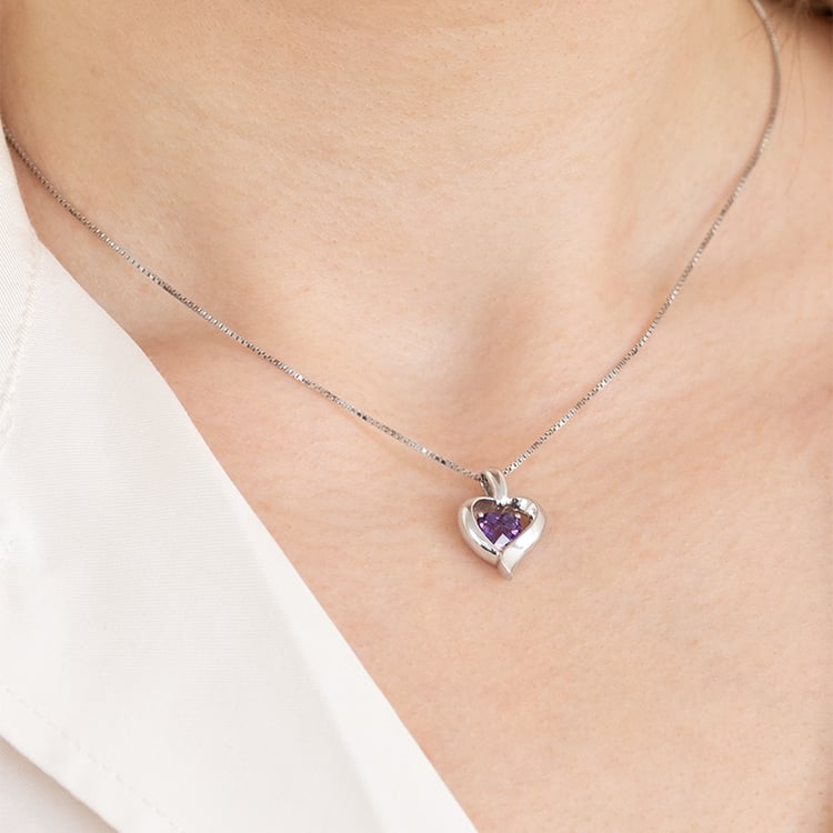 Ametystové srdce ve stříbrném přívěsku Lovelyn 125894