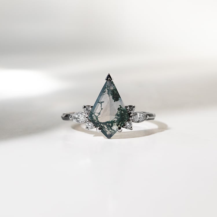 Okouzlující prsten s mechovým achátem Isabela 141316