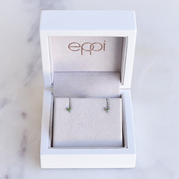 Stříbrné minimalistické bezel náušnice se zelenými diamanty Tofine 102928