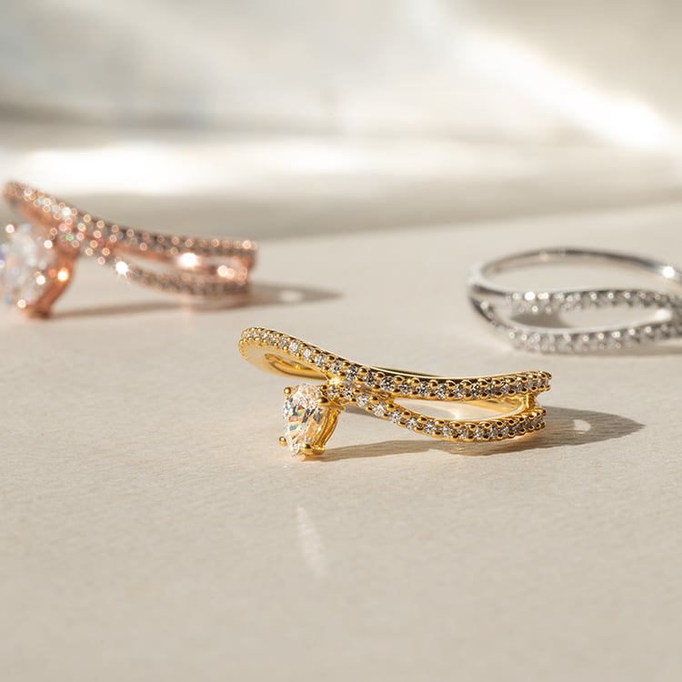 Atypický zásnubní prsten s lab-grown diamanty Reptie 138627