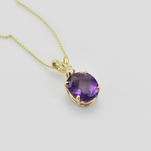 Zlatý přívěsek s 2.03ct ametystem a diamantem Rafiah