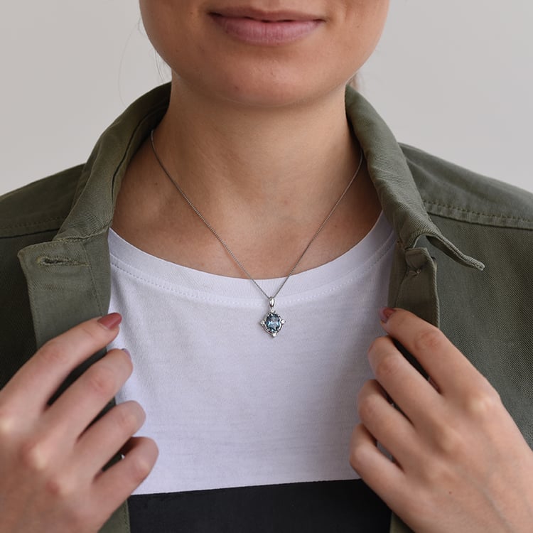 Náhrdelník ze stříbra 63824