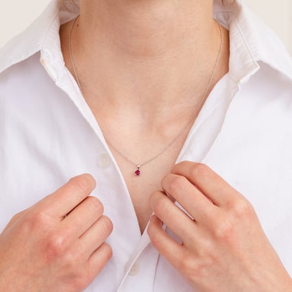 Přívěsek s rubínem s výběrem velikosti Quinn