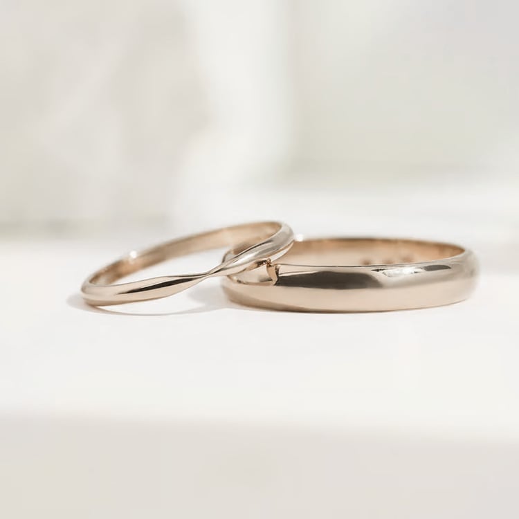 Snubní prsten se zúženým kroužkem z oříškového zlata Aeneas 164825