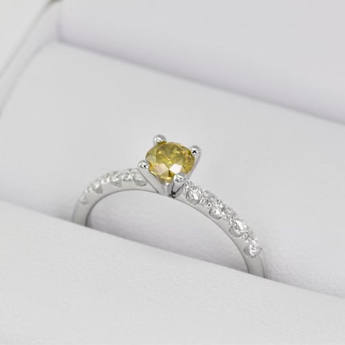 Zásnubní prsten se žlutým diamantem Megha