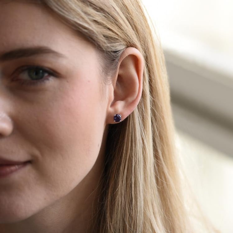 Zlaté napichovací náušnice s alexandrity 51198