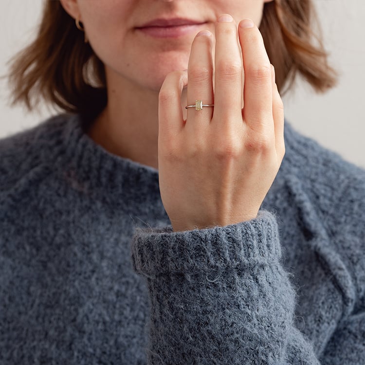 Zlatý prsten se žlutým emerald salt and pepper diamantem Olson 132787