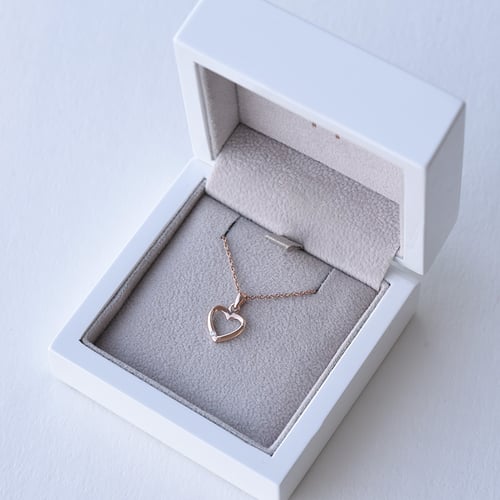 Sada stříbrných šperků ve tvaru srdce s diamanty Monroe
