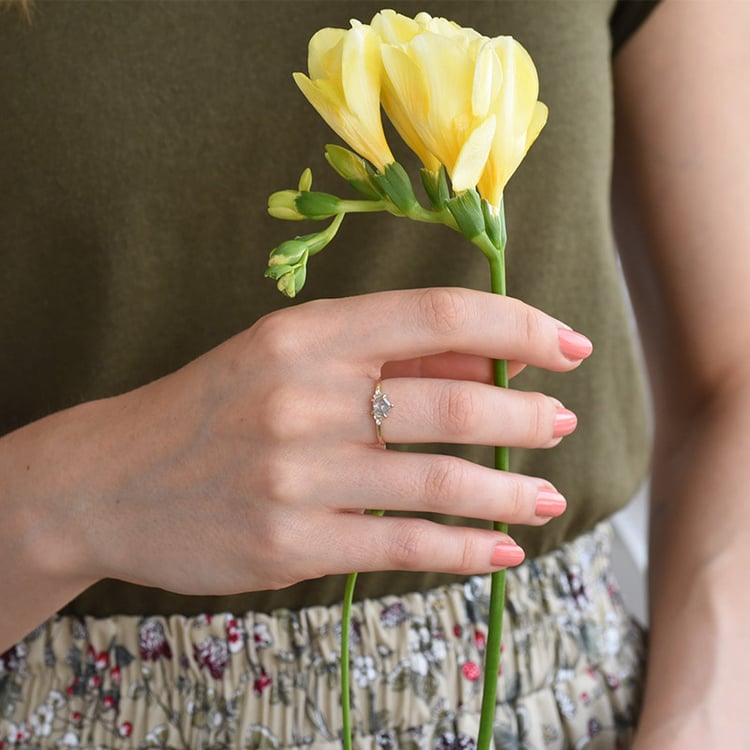 Zlatý prsten se salt and pepper diamantem 82467