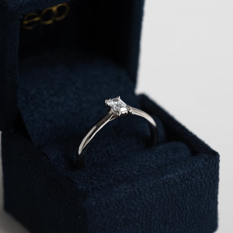 Zásnubní prsten s emerald diamantem Bukka 144569