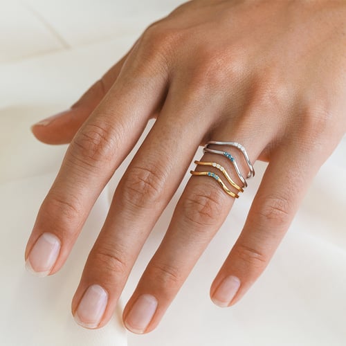 Stříbrný prsten se třemi modrými diamanty Cason
