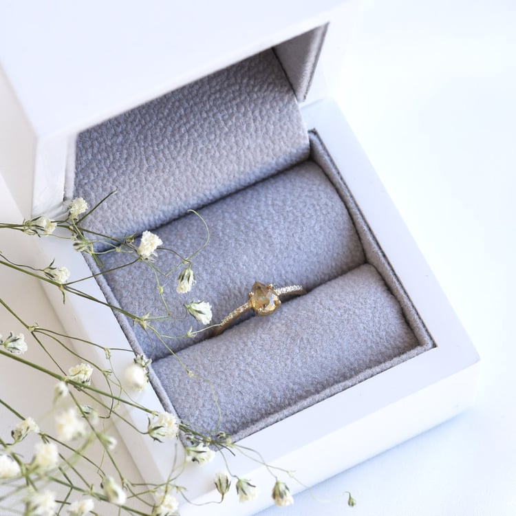 Zásnubní prsten s diamantem 78241