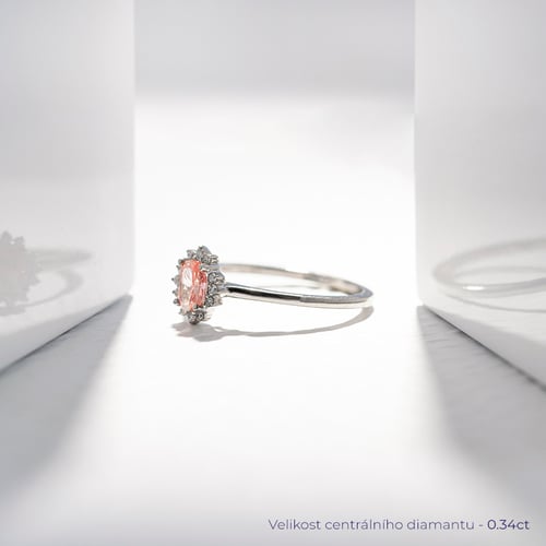Zásnubní prsten s certifikovaným fancy pink lab-grown diamantem Bayo