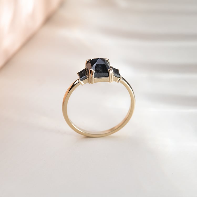 Zlatý prsten s asscher a baguette salt and pepper diamanty Veli 152007