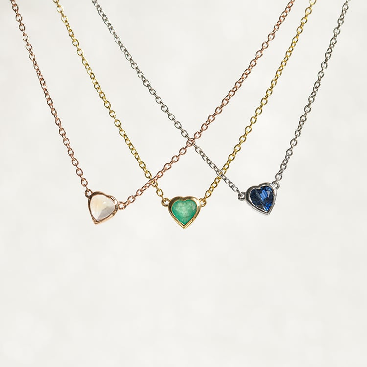 Náhrdelník se safírovým srdíčkem Davila 145112