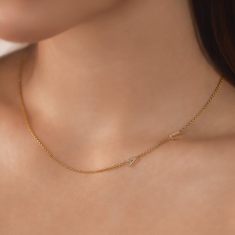 Stříbrný náhrdelník se 2 písmenky a lab-grown diamanty Lupe 152766