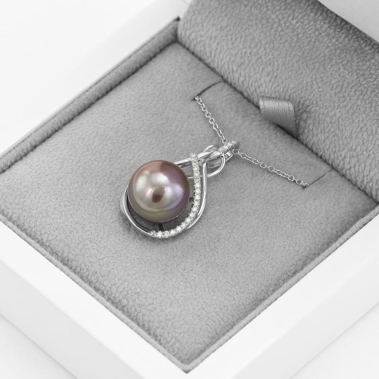 Perlový náhrdelník s diamanty 47458