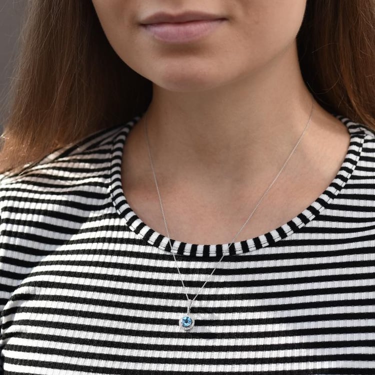 Jiskřivý přívěsek z bílého zlata 27977