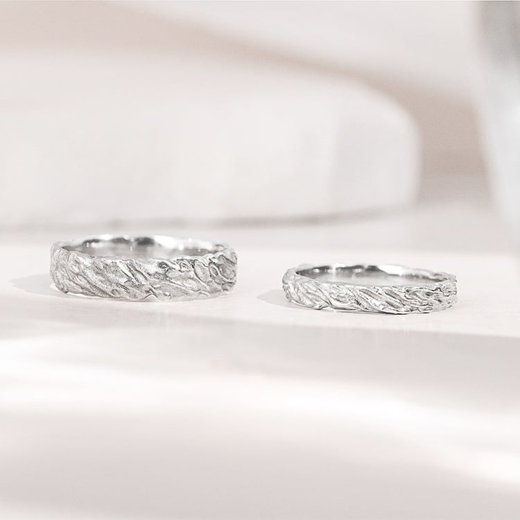 Zlaté snubní prsteny s nerovným povrchem Zena 155662