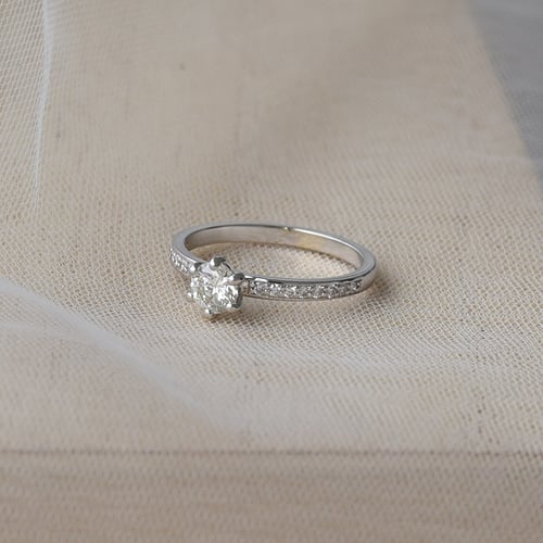 Zlatý zásnubní prsten s diamanty Vanan