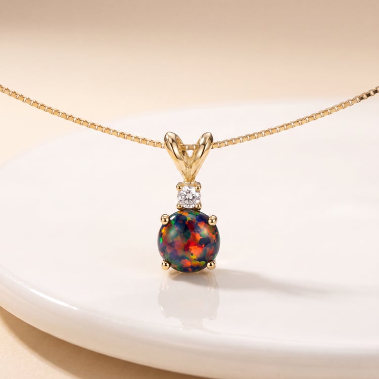 Náhrdelník s černým round opálem a diamantem Yeska 170695