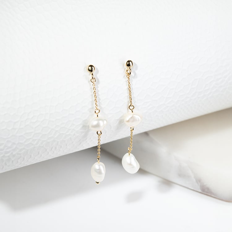 Stříbrné visací náušnice s perlami Klara 131939